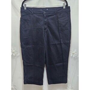 St Johns Bay womens SZ 14 Black Capri Pants Solid Basic Everyday Plain Durable